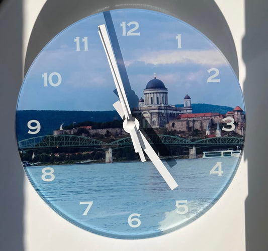 Esztergomi Bazilikás üveg falióra